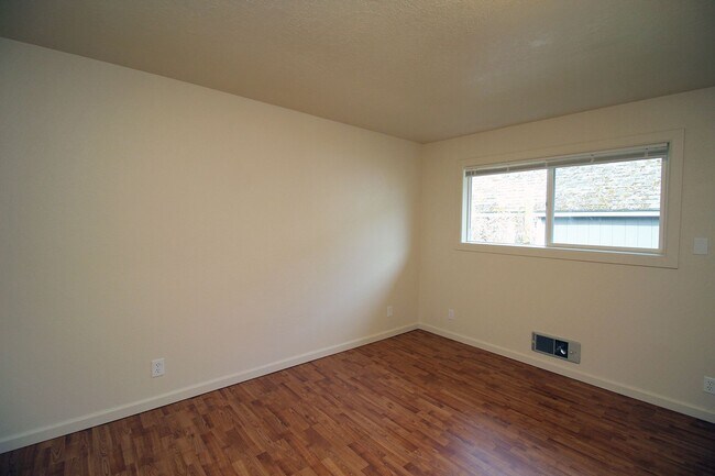 Building Photo - kaufg01