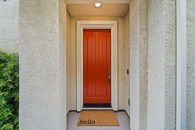 Building Photo - 318 Paradiso Ct