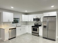 Building Photo - 125 Barcelona Dr