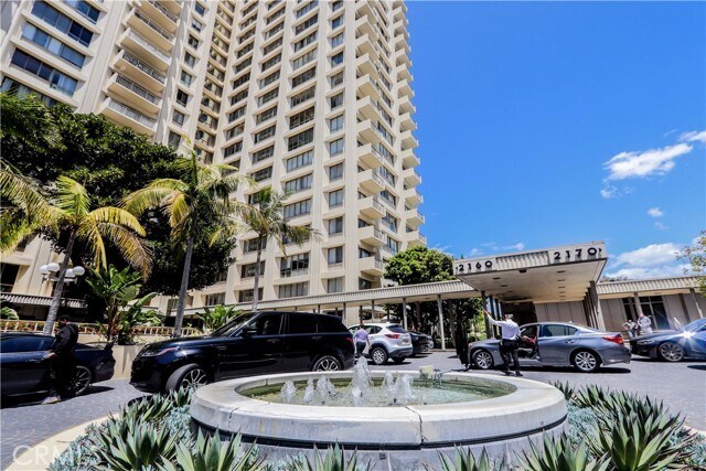 Building Photo - 2160 Century Pk E