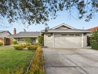 Building Photo - Stunning Turnkey Home in Cambrian!