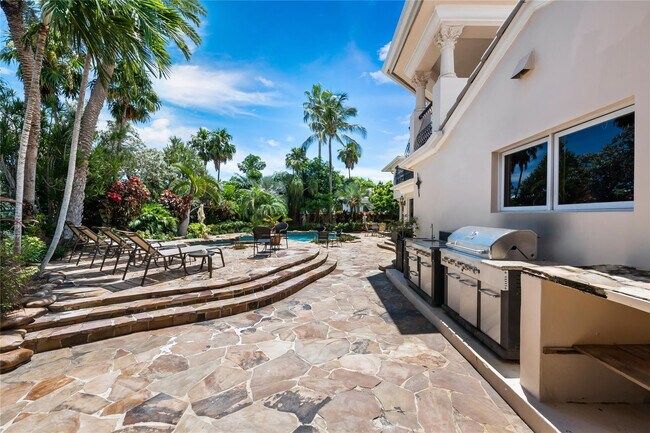 Building Photo - 1600 S Ocean Dr