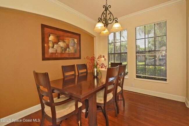 Building Photo - 1185 Talon Way