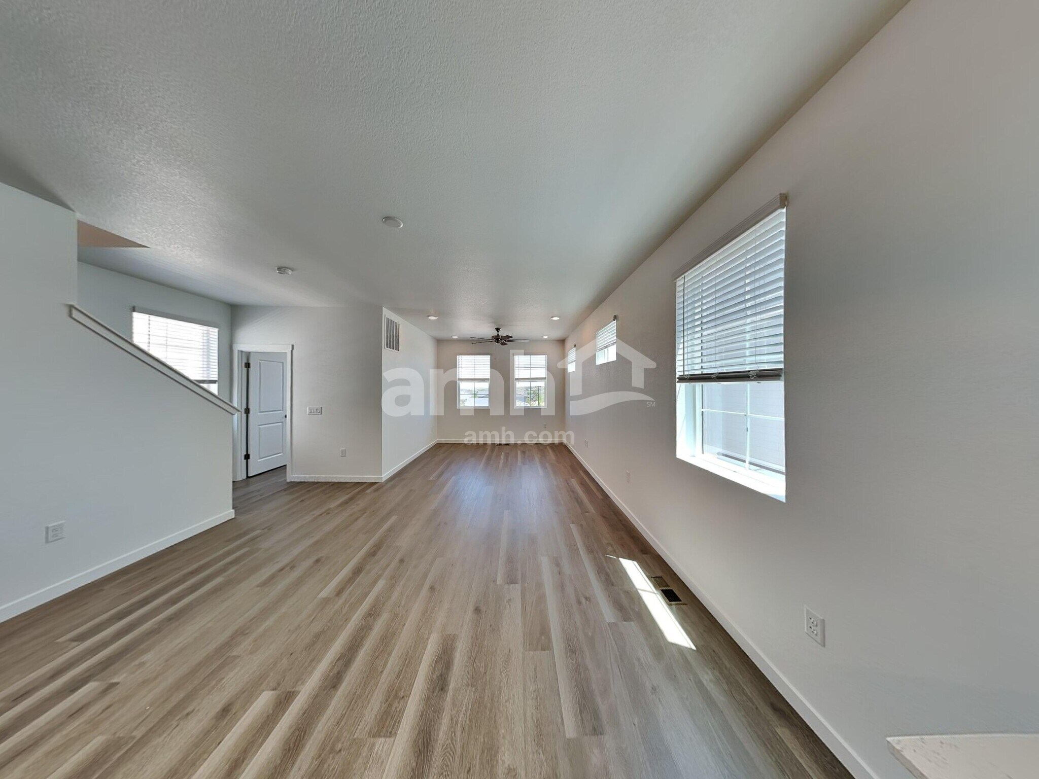 Building Photo - 26149 E Calhoun Pl