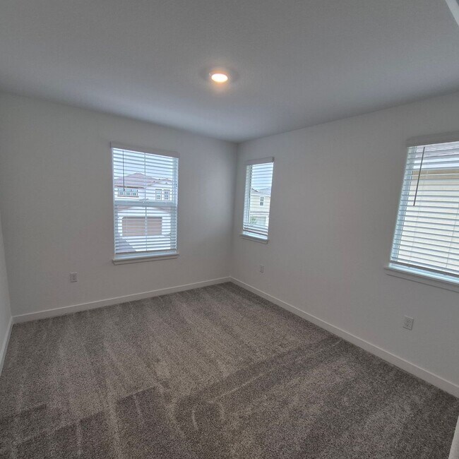 Building Photo - Brand New 4 Bedroom Home in Lennar's Cyan Community