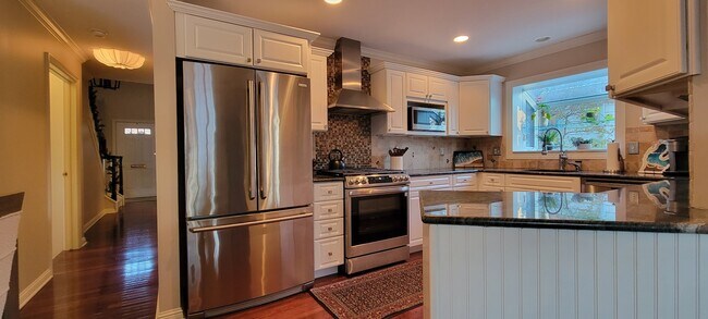 Building Photo - 547 Neff Rd