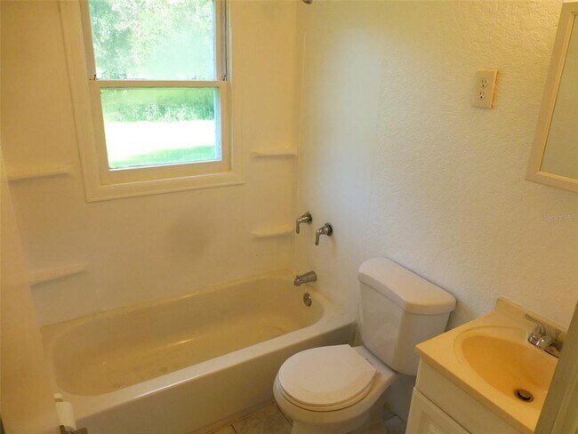 Building Photo - 2007 Cemetery Rd