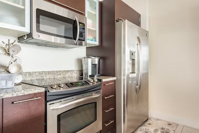 Building Photo - 951 Brickell Ave