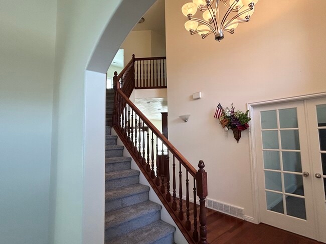 Building Photo - 5665 Piney View Ct