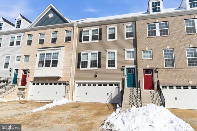 Building Photo - 1715 Water Xing Rd