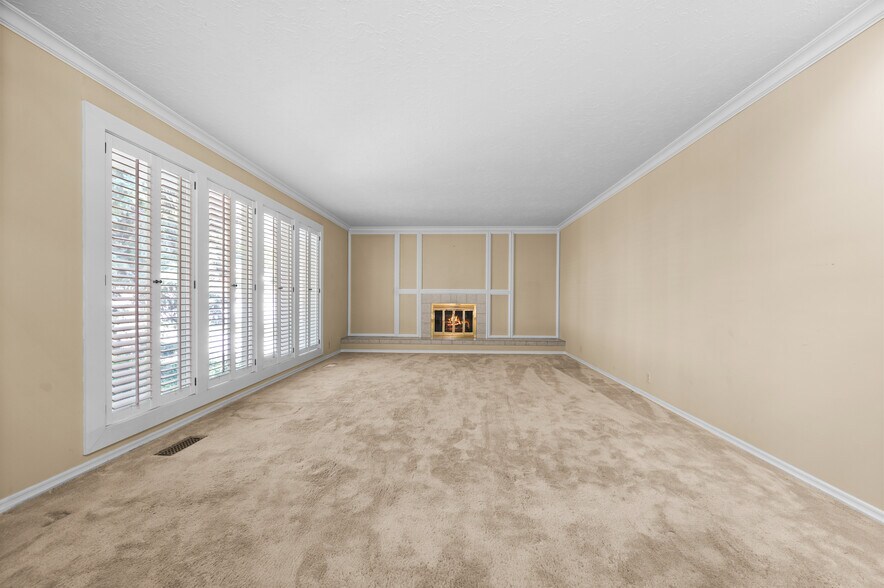 Building Photo - 1480 E Millbrook Way