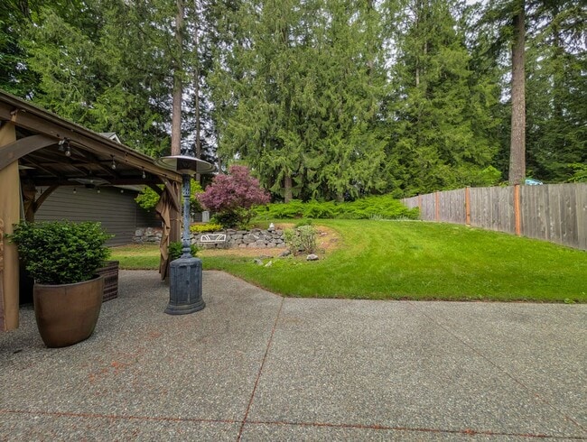 Building Photo - Modern and Elegant 3 Bed 2.5 Bath Home Featuring Luxury Finishes & 3-Car Garage!