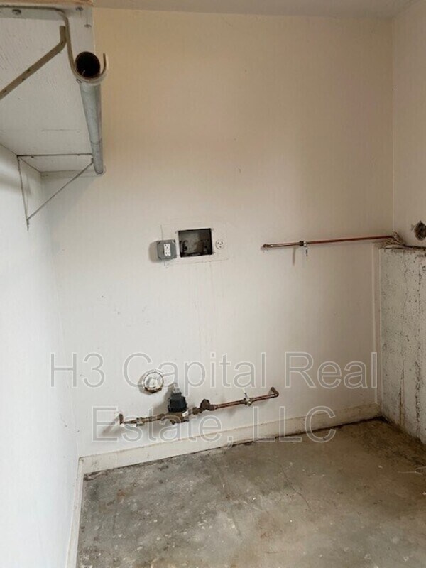 Building Photo - 1409 Poplar St