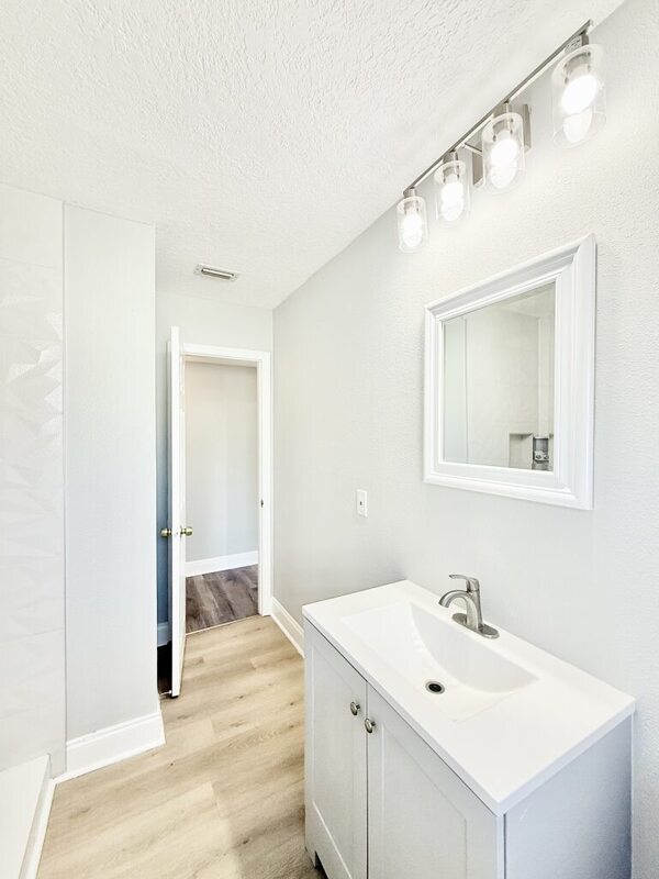 Building Photo - 5506 Staley Dr