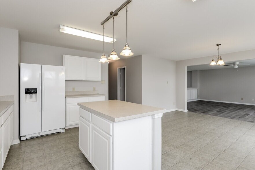 Building Photo - 1506 Bray Dr