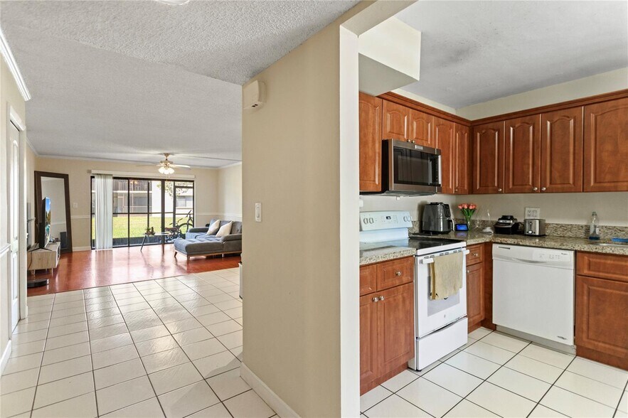 Building Photo - 16211 Saddle Club Rd