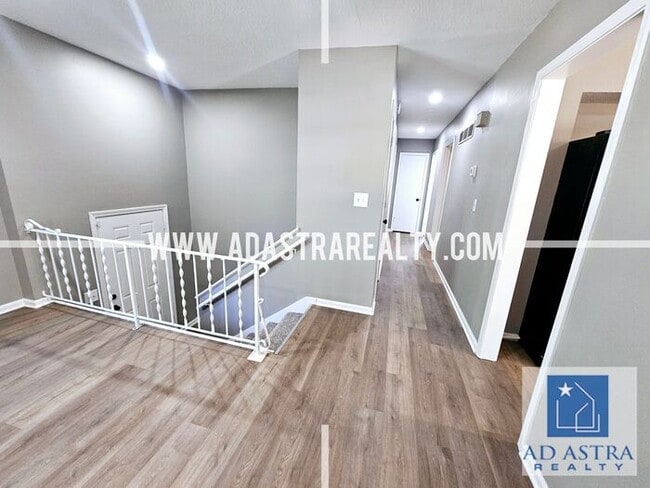 Building Photo - Updated 3 Bed 2 Bath Home in Kansas City-Coming SOON!!