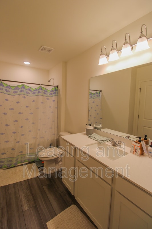 Building Photo - 507 Scarlett Maple St