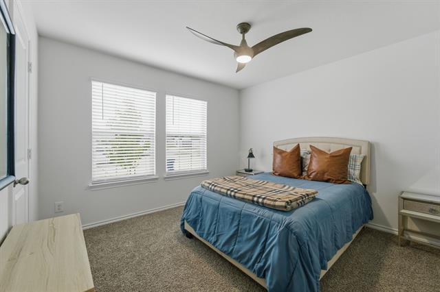 Building Photo - 124 Creek End Dr