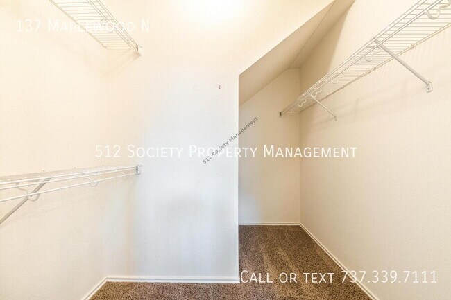 Building Photo - 137 Maplewood N