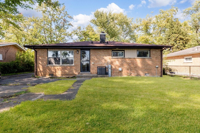 Building Photo - 2859 Stafford Dr