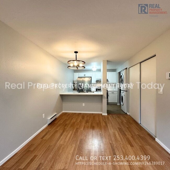 Building Photo - 533 S 323rd Pl