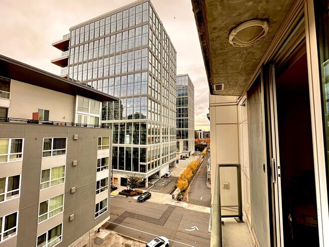 Building Photo - Downtown Bellevue Studio with Balcony, In-...