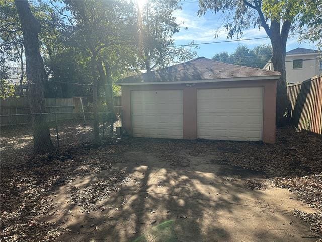 Building Photo - 5012 W University Blvd