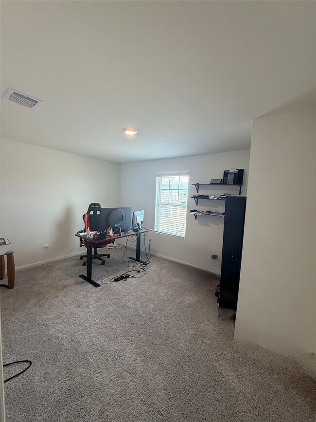 Building Photo - 5923 Grantgrala Dr