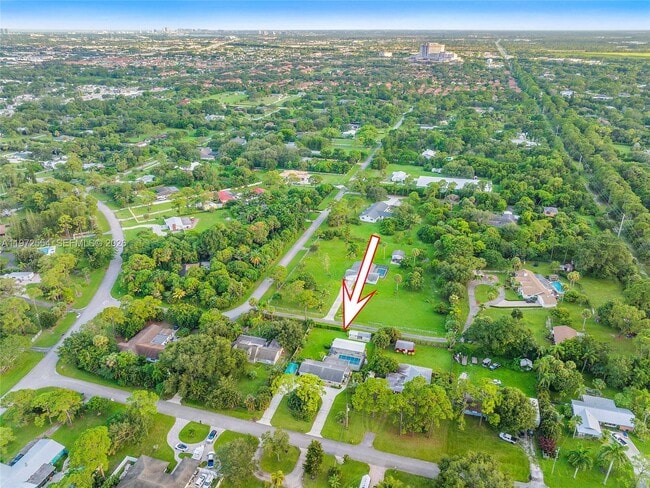 Building Photo - 4912 S Kay St