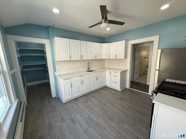 Building Photo - 1921 North Ave