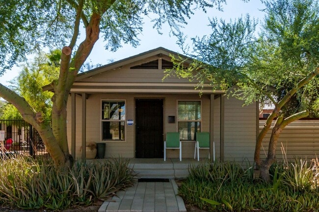 Building Photo - Charming Home in Garfield District – Renovated w/ Hardwood Floors, Granite Counters, In-Unit W/D ...