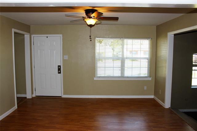 Building Photo - 12028 Hoblitzelle Dr