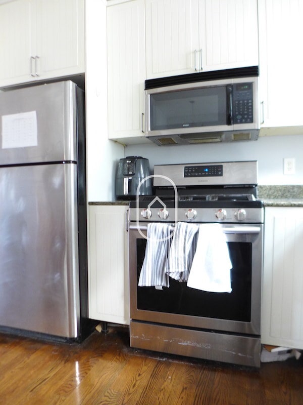 Building Photo - 123 Centre St