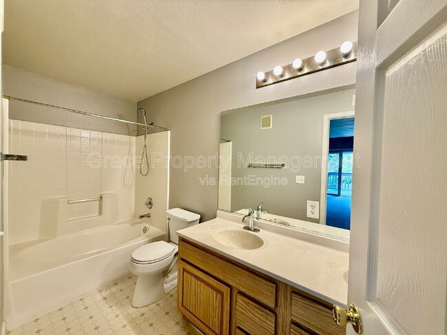 Building Photo - 1146 Opal St