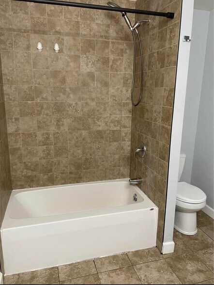 Building Photo - 6383 Everest Dr