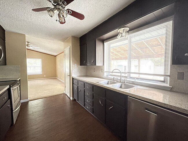 Building Photo - 3-Bedroom House for Rent in Killeen
