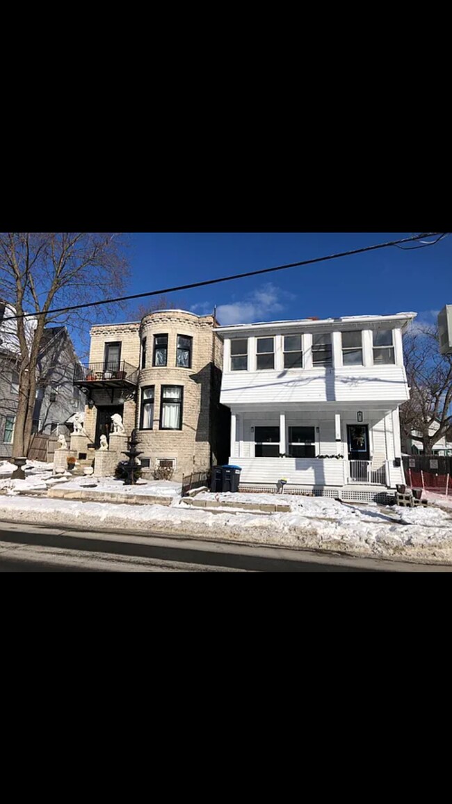 Building Photo - 9 Lincoln St