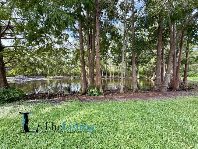 Building Photo - 8724 Mallard Reserve Dr