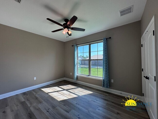 Building Photo - 438 Bay Oaks Dr