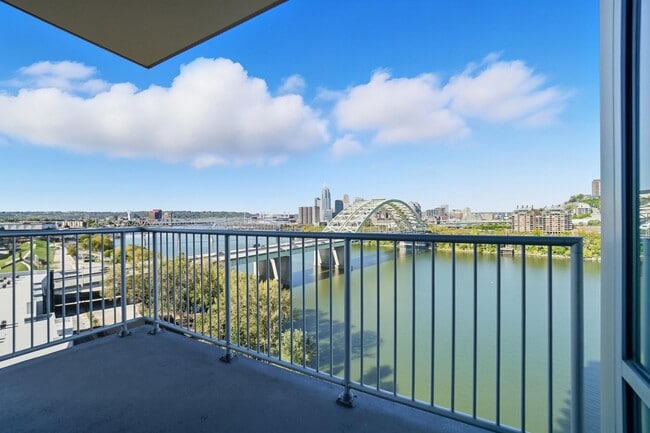 Building Photo - 400 Riverboat Row