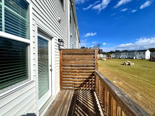 Building Photo - 2727 Chert Ln