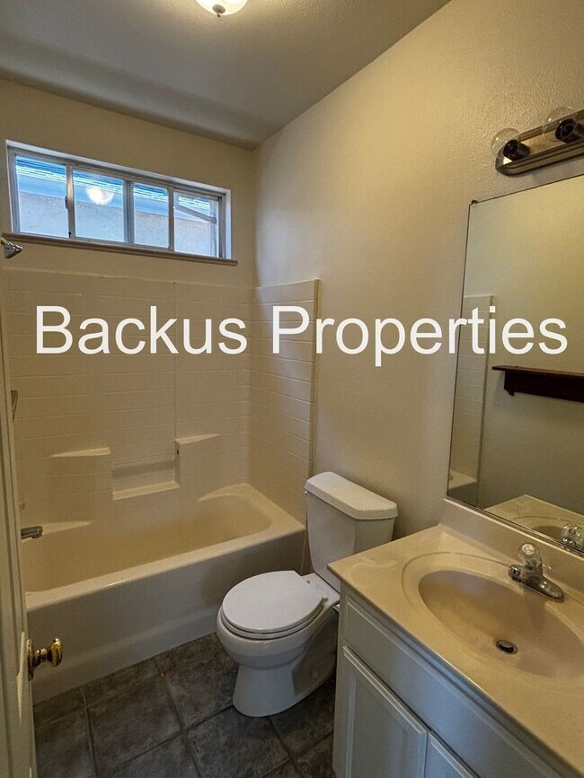 Building Photo - Wonderful two bedroom home close to Constitution shopping center