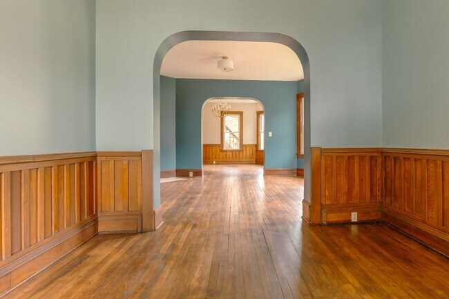 Building Photo - Stunning 2 bed, 1 bath, first floor apartment with views of Mill Run