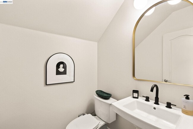 Building Photo - 310 Elworthy Ranch Cir