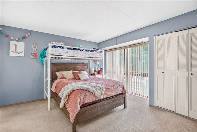 Building Photo - 55 Tall Oaks Dr