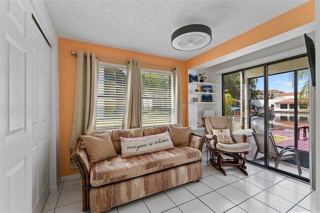 Building Photo - 2571 Cyprus Dr