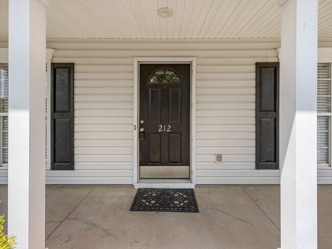 Building Photo - Charming 3BR 2-1/2 Bath in Spartanburg – Spacious Layout, NO APPLICATION FEE if APPROVED
