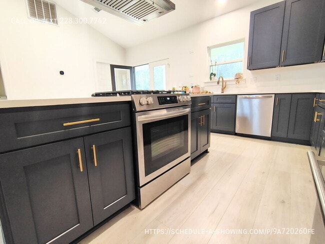 Building Photo - 13770 Wildflower Ln