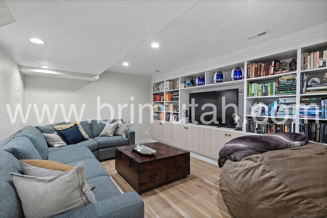 Building Photo - 772 E 2075 S - 1